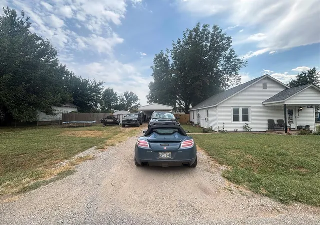 Photo 3 of Single family home for sale at 1224 Kaw St, Perry, OK 73077 | MLS# 1242529 | Listing updated on 2026-09-22