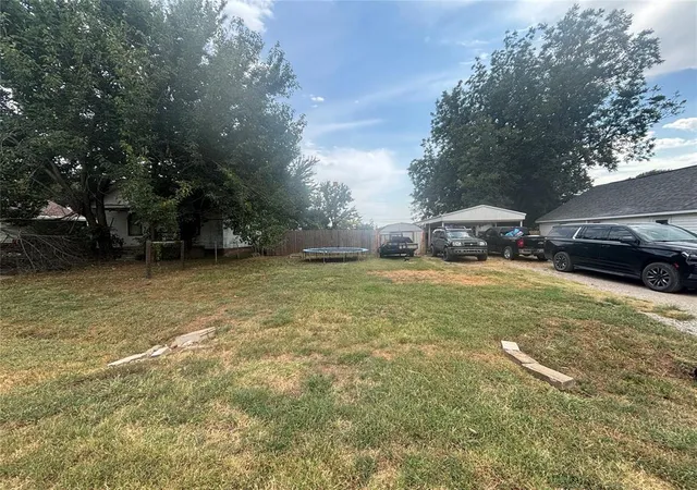 Photo 3 of Single family home for sale at 1224 Kaw St, Perry, OK 73077 | MLS# 1242529 | Listing updated on 2026-09-22