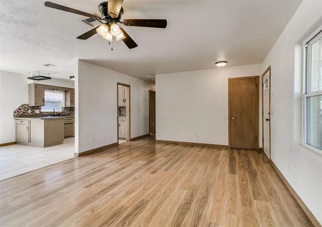 5th image of 808 Del Haven Dr, Del City, OK 73115 | MLS# 1242531