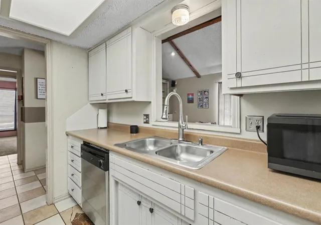 Photo 3 of Sale Pending at 6641 Laurel Rd, Oklahoma City, OK 73162 | MLS# 1242536 | Listing updated on 2026-09-12