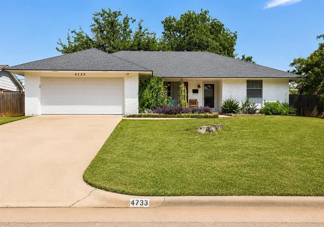Single family home for sale at 4733 NW 62nd Terrace, Oklahoma City, OK 73122 | MLS# 1242539