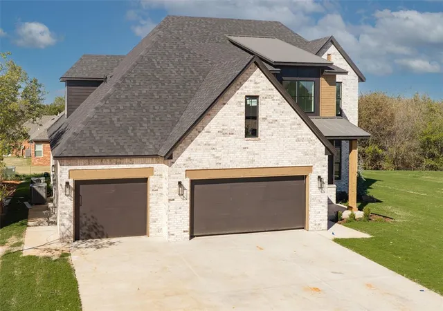 Photo 3 of Single family home for sale at 11509 Nw 102nd Street, Yukon, OK 73099 | MLS# 1242561 | Listing updated on 2026-10-08
