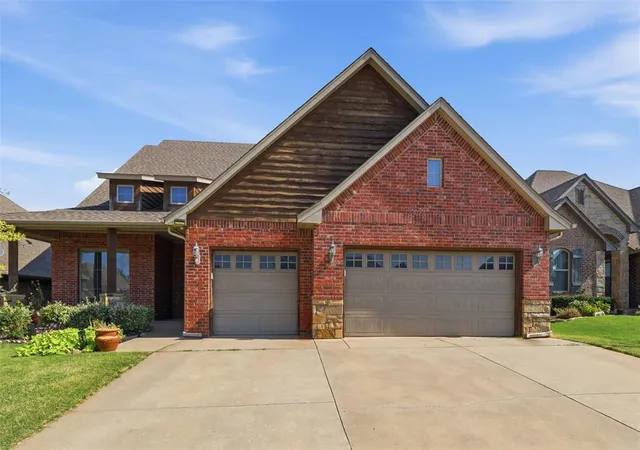 Photo 2 of Single family home for sale at 19536 Rambling Crk Dr, Edmond, OK 73012 | MLS# 1242569 | Listing updated on 2026-08-26