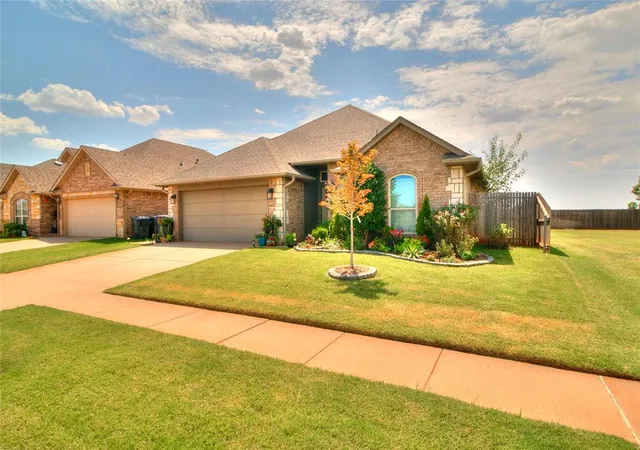 Photo 3 of Single family home for sale at 16101 Iron Tree Ln, Edmond, OK 73013 | MLS# 1242570 | Listing updated on 2026-10-14