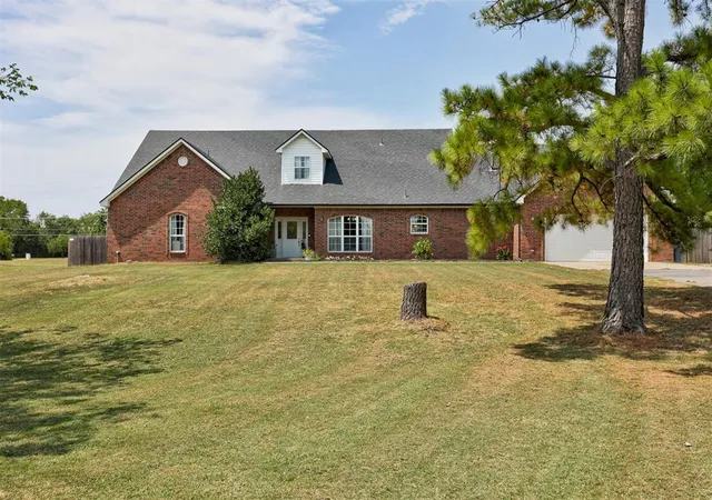 Photo 2 of Single family home for sale at 50 Serenada Ln, Shawnee, OK 74804 | MLS# 1242574 | Listing updated on 2026-10-07