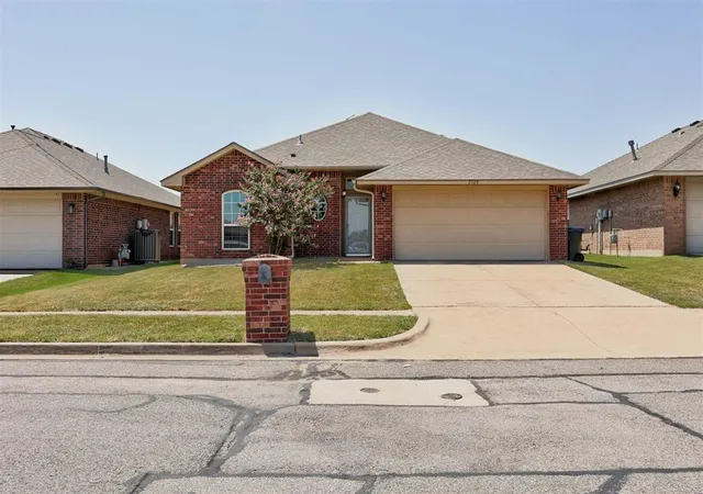 Photo 1 of Single family home for sale at 2528 Queenston Ave, Norman, OK 73071 | MLS# 1242576 | Listing updated on 2026-09-29