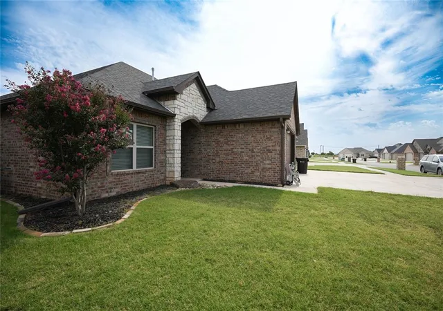 Photo 4 of Sale Pending at 2105 Longhorn Trl, Altus, OK 73521 | MLS# 1242583 | Listing updated on 2026-08-23
