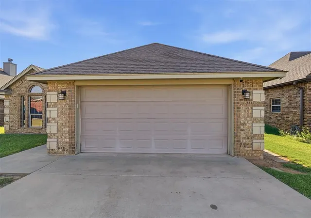 5th image of 407 Nw Granite Ave, Cache, OK 73527 | MLS# 1242592