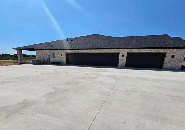 2nd image of 1169 Wolf Creek Dr, Blanchard, OK 73010 | MLS# 1242604