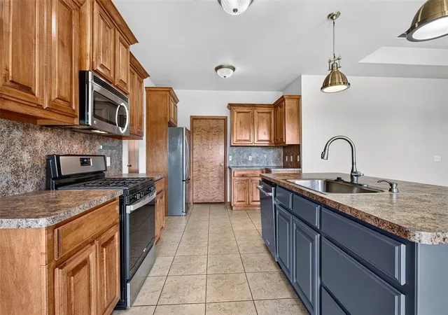 Photo 4 of Single family home for sale at 2112 Appalachian Trl, Edmond, OK 73003 | MLS# 1242606 | Listing updated on 2026-10-05