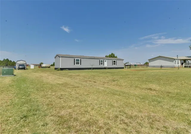 2nd image of 9901 N Gregory Rd, Yukon, OK 73099 | MLS# 1242610
