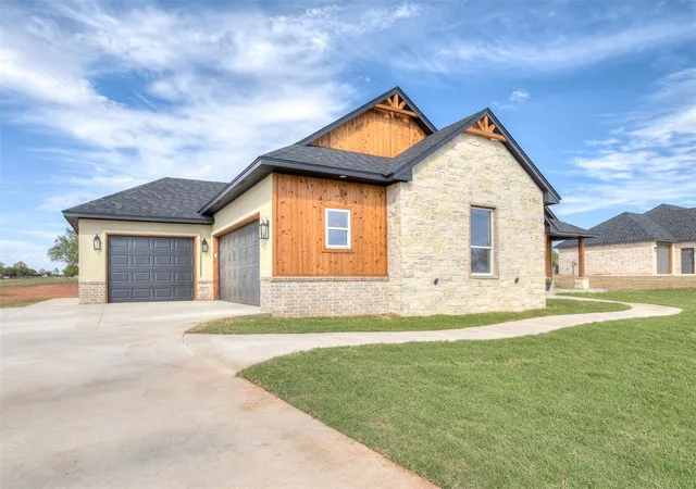 Single family home for sale at 2434 Wolf Crk Bnd, Blanchard, OK 73010 | MLS# 1242612 | Listing updated on 2026-10-23