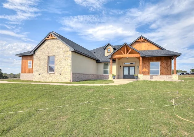 Single family home for sale at 2434 Wolf Crk Bnd, Blanchard, OK 73010 | MLS# 1242612 | Listing updated on 2026-10-23