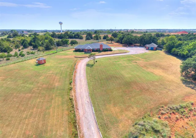 Photo 3 of Sale Pending at 3150 Rolling Hills Dr, Blanchard, OK 73010 | MLS# 1242613 | Listing updated on 2026-09-03
