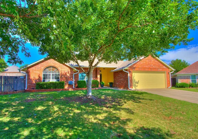 Photo 1 of Sale Pending at 932 Nw 171st Place, Edmond, OK 73012 | MLS# 1242615 | Listing updated on 2026-08-14