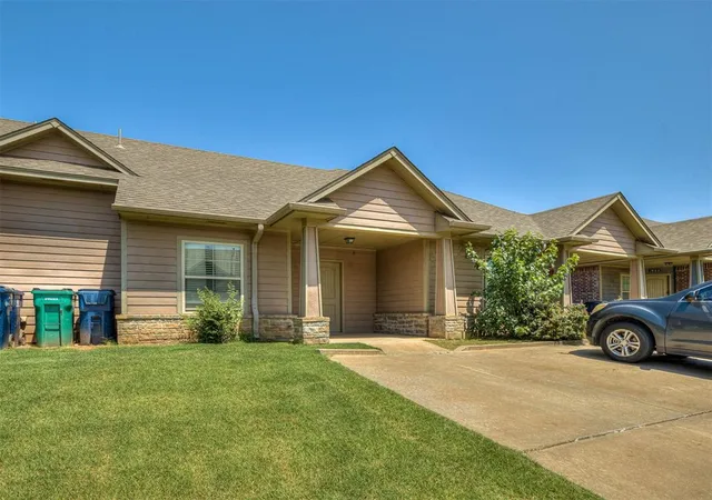 1st image of 917 Sw 92nd St, Oklahoma City, OK 73139 | MLS# 1242630