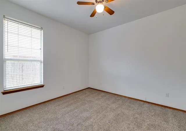 2nd image of 14 NW 156th St, Edmond, OK 73013