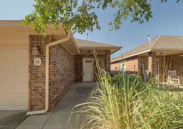 2nd image of 14 Nw 156th St #14, Edmond, OK 73013 | MLS# 1242643