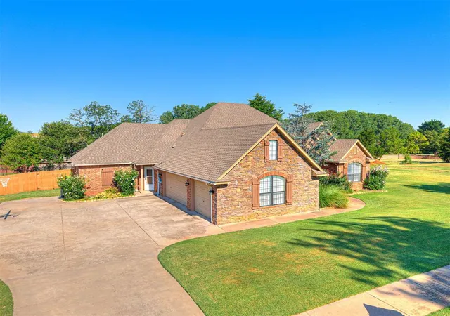 4th image of 3077 Ridgecrest Dr, Purcell, OK 73080 | MLS# 1242644