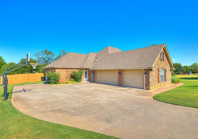 5th image of 3077 Ridgecrest Dr, Purcell, OK 73080 | MLS# 1242644