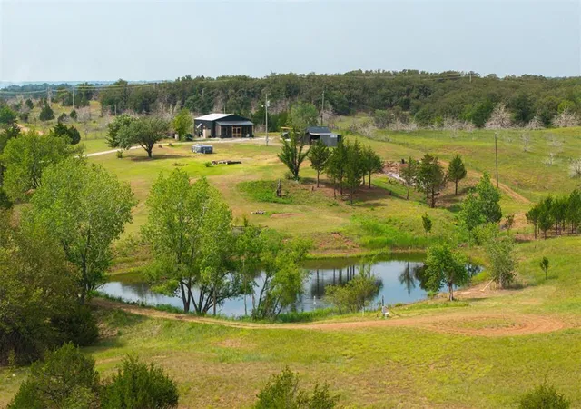2nd image of 9473 Wildwood Rd, Meridian, OK 73058 | MLS# 1242649