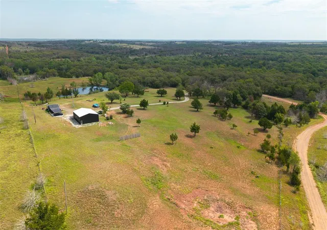 3rd image of 9473 Wildwood Rd, Meridian, OK 73058 | MLS# 1242649