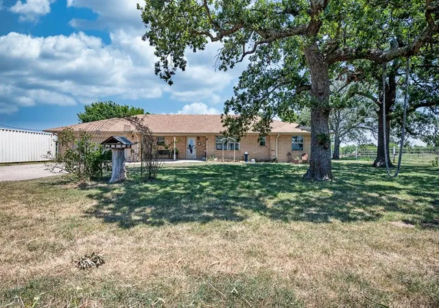 1st image of 12720 N Hwy 99 Rd, Maud, OK 74854 | MLS# 1242650