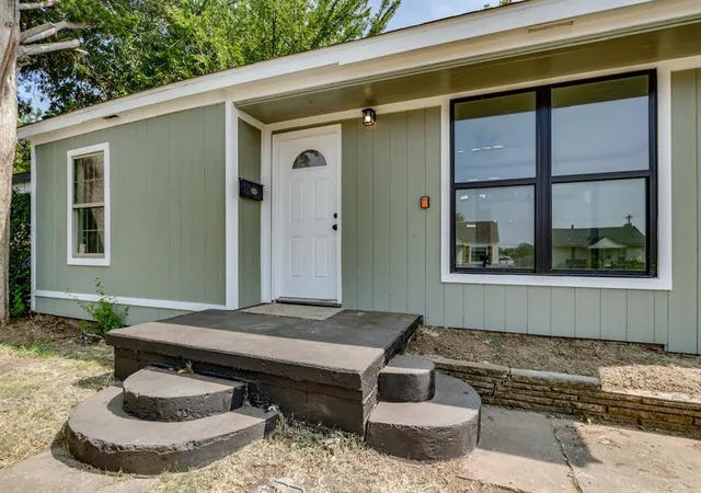 1st image of 1416 Nw 92nd St, Oklahoma City, OK 73114 | MLS# 1242653