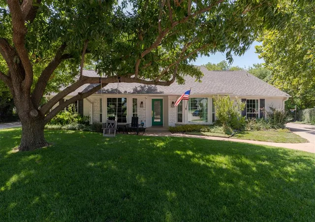 1st image of 10933 Maple Grv, Oklahoma City, OK 73120 | MLS# 1242654