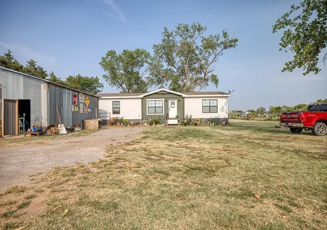 2nd image of 19297 N 2810 Rd, Kingfisher, OK 73750 | MLS# 1242660