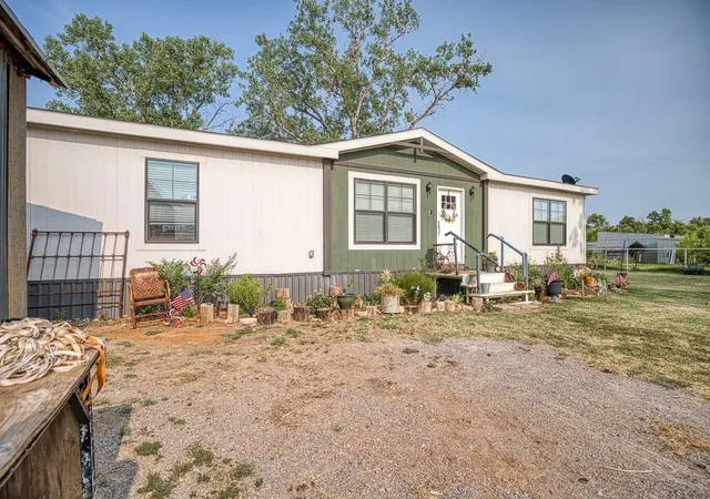 Photo 3 of Single family home for sale at 19297 N 2810 Road, Kingfisher, OK 73750 | MLS# 1242660 | Listing updated on 2026-09-04
