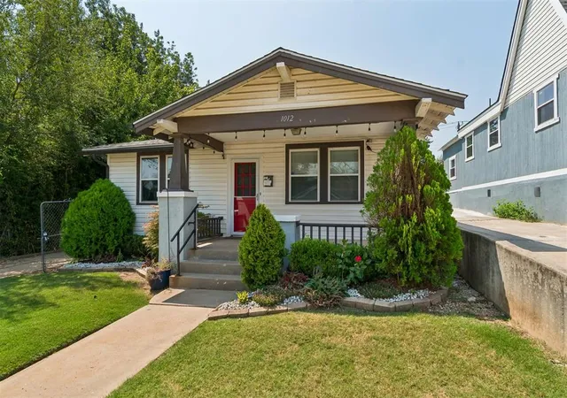 3rd image of 1012 W Hill St, Oklahoma City, OK 73118 | MLS# 1242661