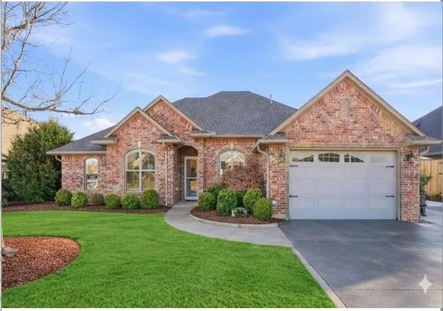 Photo 1 of Single family home for sale at 912 Stephanie Ln, Altus, OK 73521 | MLS# 1242662 | Listing updated on 2026-08-05