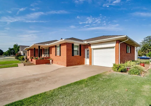 Photo 2 of Sale Pending at 209 S 4th Street, Okarche, OK 73762 | MLS# 1242668 | Listing updated on 2026-09-26