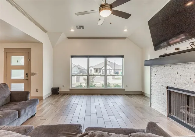 Photo 3 of Single family home for sale at 1112 Sw 141st Street, Oklahoma City, OK 73170 | MLS# 1242670 | Listing updated on 2026-09-26