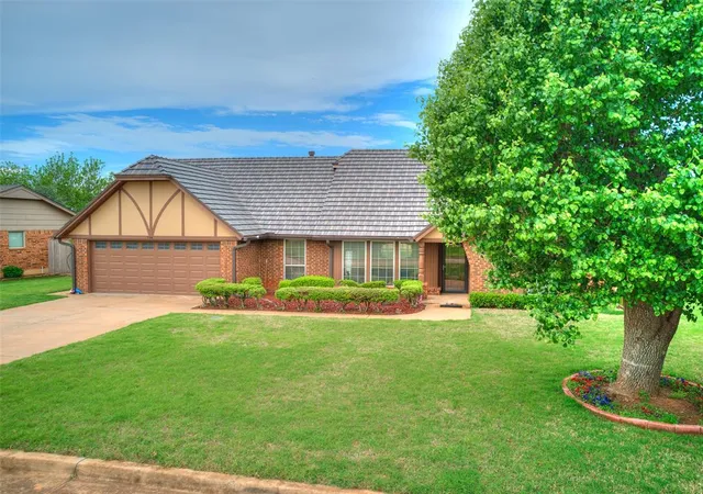 2nd image of 904 Park Pl, Kingfisher, OK 73750 | MLS# 1242671