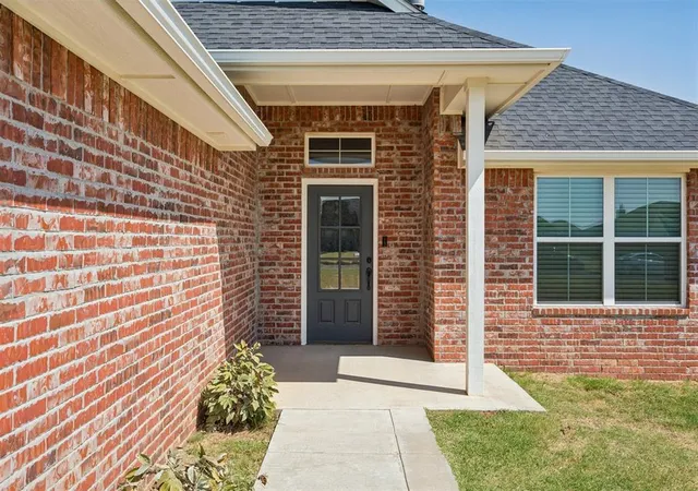Photo 3 of Single family home for sale at 3785 Ne Southridge Ln, Piedmont, OK 73078 | MLS# 1242674 | Listing updated on 2026-08-18