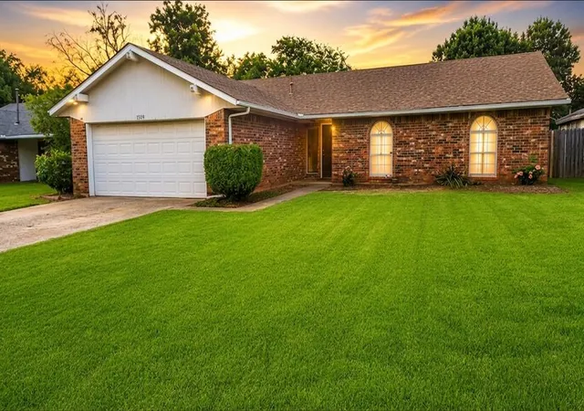 Photo 1 of Single family home for sale at 1509 Jupiter Cir, Edmond, OK 73003 | MLS# 1242678 | Listing updated on 2026-10-07