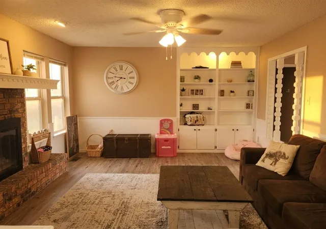 Photo 3 of Sale Pending at 1509 Jupiter Cir, Edmond, OK 73003 | MLS# 1242678 | Listing updated on 2026-10-20