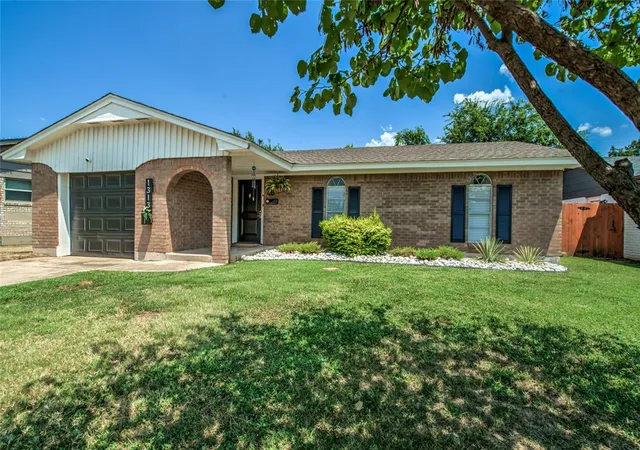 2nd image of 1313 Keystone Ln, Norman, OK 73071 | MLS# 1242684