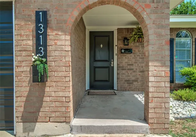 5th image of 1313 Keystone Ln, Norman, OK 73071 | MLS# 1242684