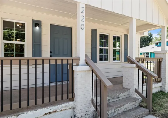 Photo 3 of Sale Pending at 220 N M Ave, El Reno, OK 73036 | MLS# 1242688 | Listing updated on 2026-09-26