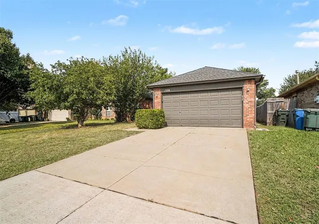Single family home for sale at 1208 San Fidel Ln, Edmond, OK 73003 | MLS# 1242689