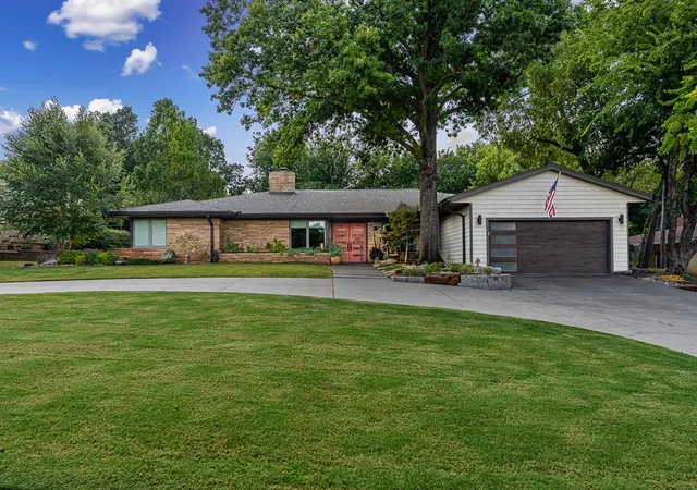1st image of 622 Timber Ln, Edmond, OK 73034 | MLS# 1242694