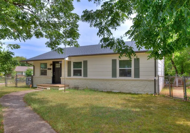 Photo 3 of Single family home for sale at 3801 Se 26th Street, Oklahoma City, OK 73115 | MLS# 1242695 | Listing updated on 2026-08-05