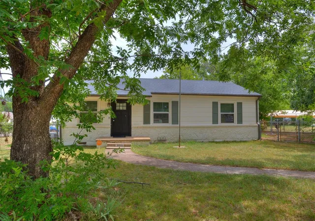 Photo 4 of Single family home for sale at 3801 SE 26th Street, Oklahoma City, OK 73115 | MLS# 1242695 | Listing updated on 2026-08-05