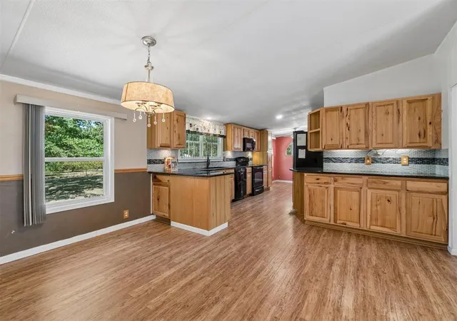 Photo 4 of Sale Pending at 13393 Forest Fox Rd, Edmond, OK 73034 | MLS# 1242700 | Listing updated on 2026-08-08