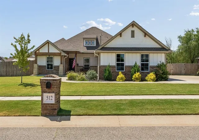 image of 512 Cantebury Dr, Tuttle, OK 73089 | MLS# 1242701