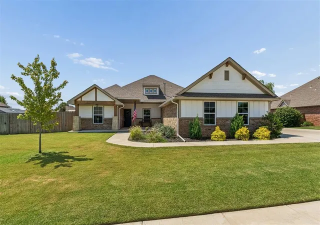 image of 512 Cantebury Dr, Tuttle, OK 73089 | MLS# 1242701
