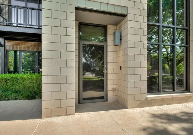 3rd image of 301 Ne 4Th St #1, Oklahoma City, OK 73104 | MLS# 1242710